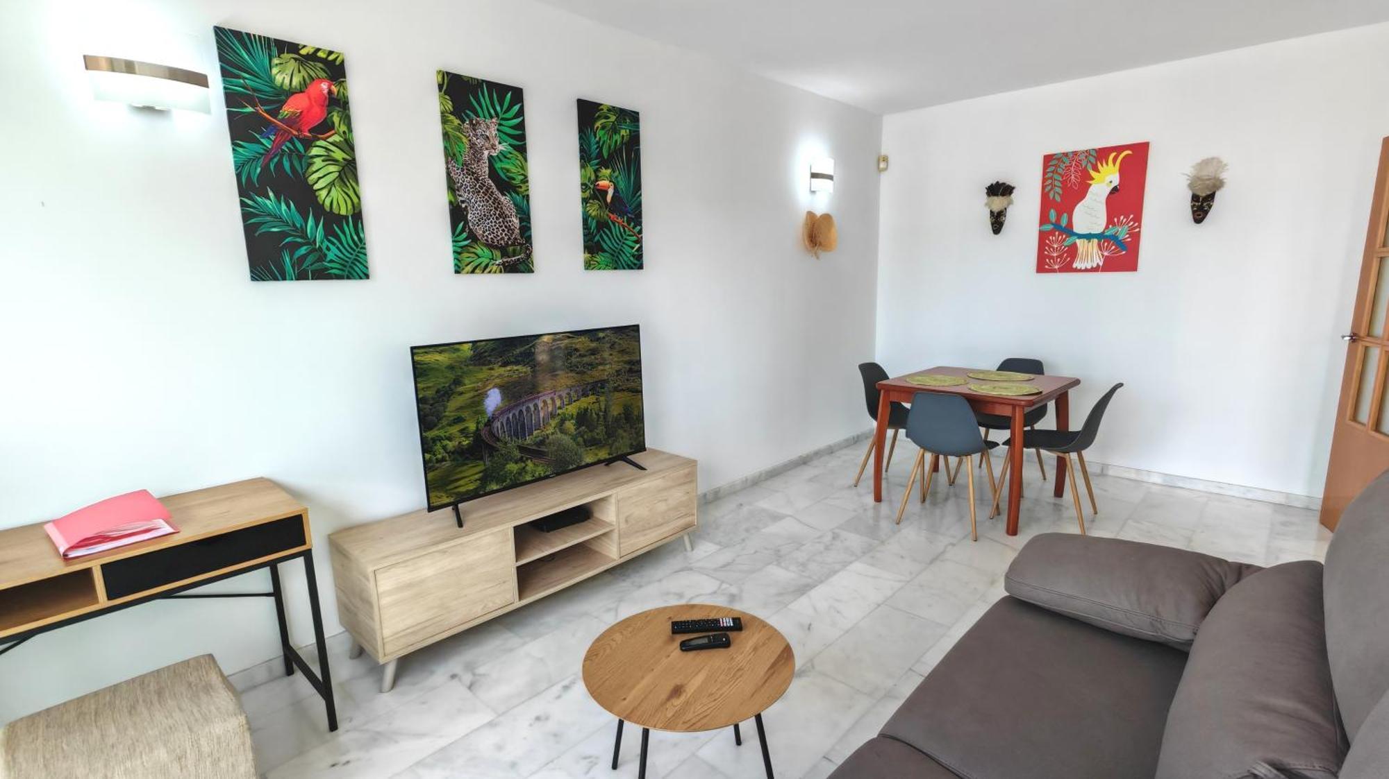 Skyline 5 With Private Balcony And Views *