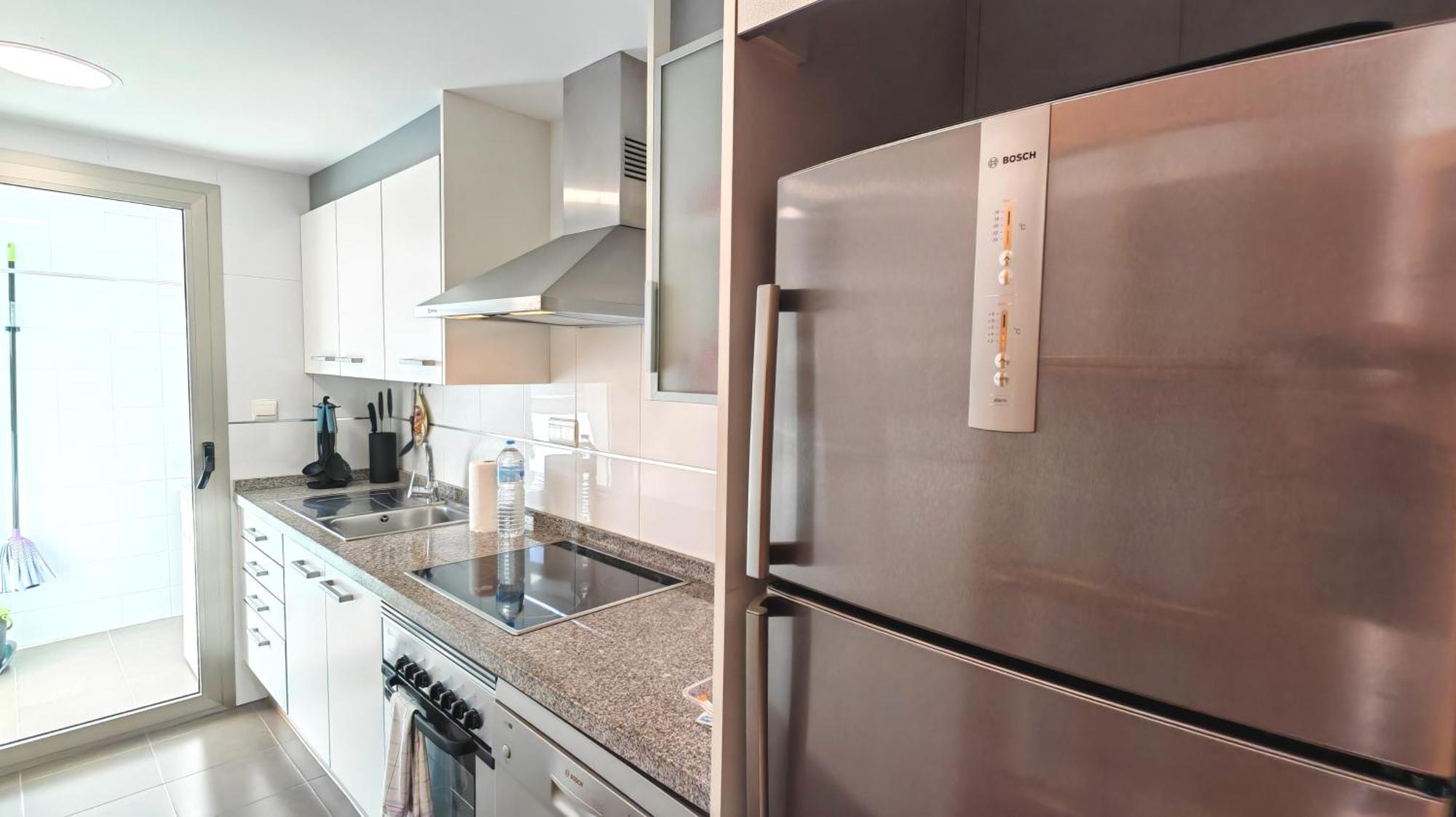 Skyline 5 With Private Balcony And Views Apartment